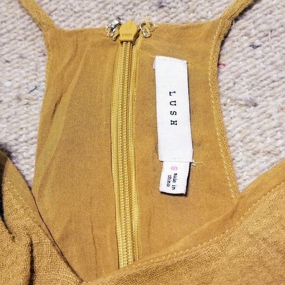 LUSH V-Neck Ruffle Short Romper - Picture 7 of 8